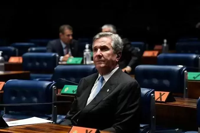 Advogados tentam converter prisão de Collor em domiciliar após decisão do STF
