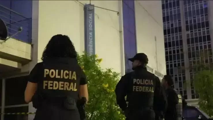 Ministro do Trabalho é afastado em meio a investigação sobre fraudes no INSS