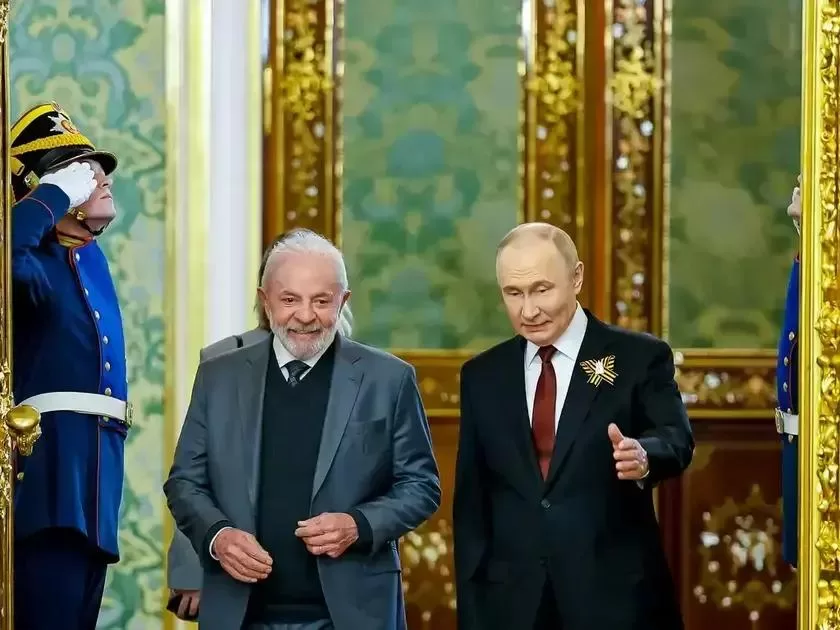 A festa do Putin: autocratas internacionais se reúnem em Moscou