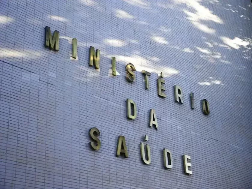Infraestrutura precária e falta de anestesistas cancelam 29% das cirurgias no Brasil