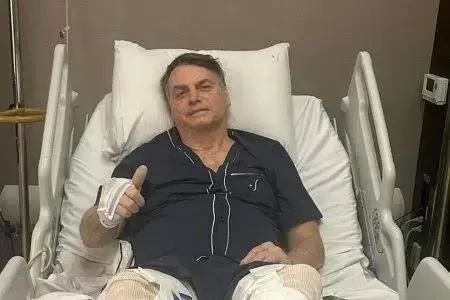 Jair Bolsonaro recebe alta da UTI e avança na recuperação no hospital