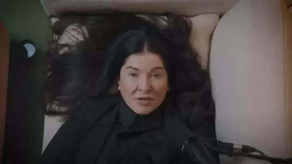 Marina Abramović e sua ousadia na arte performática