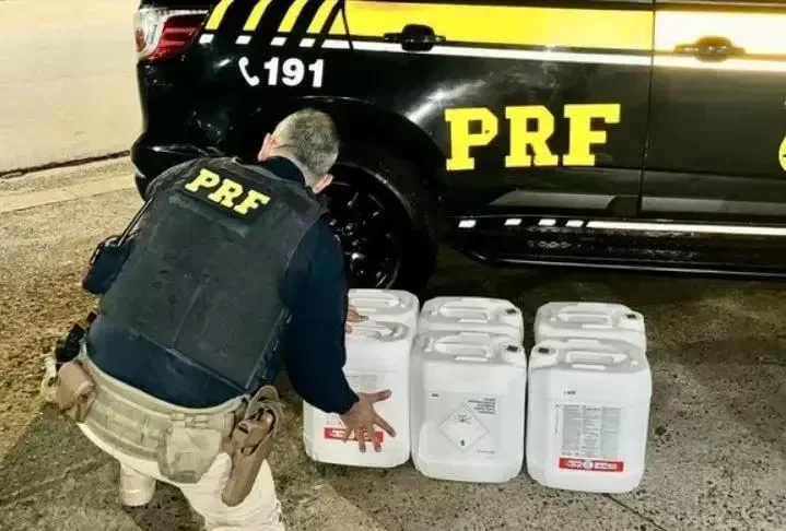 Polícia apreende defensivo agrícola proibido no Brasil em operação recente