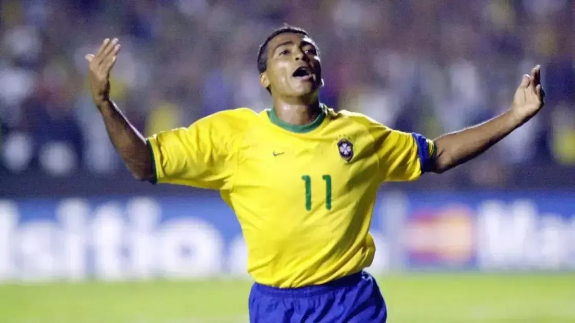 Romário elogia Raphinha e aponta chances de ganhar a Bola de Ouro