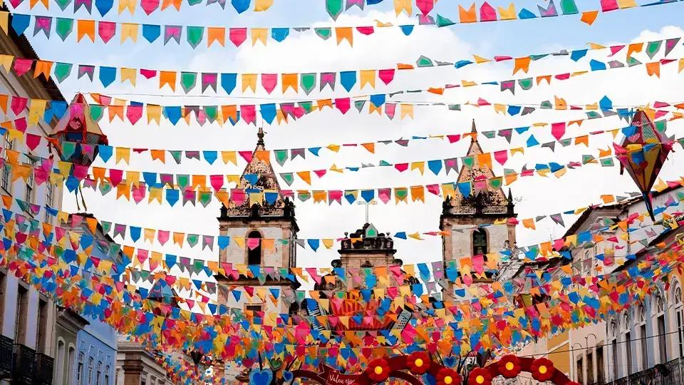 Festas de São João no Nordeste: Campina Grande, Caruaru e Aracaju